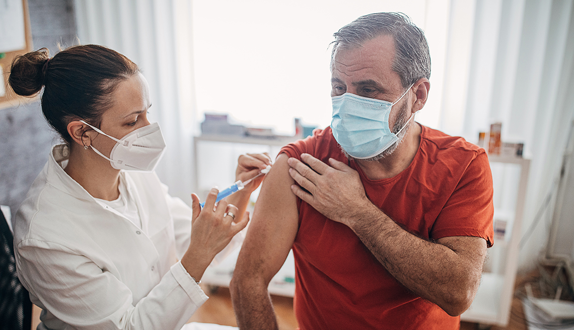 Vacunación en Adultos: Protegiendo tu Salud a Largo Plazo